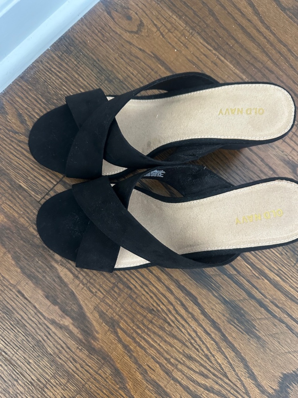 Old Navy Shoes Womens Size 8 Black Faux Suede Wedge Slide Sandals Cross Strap - Picture 3 of 5